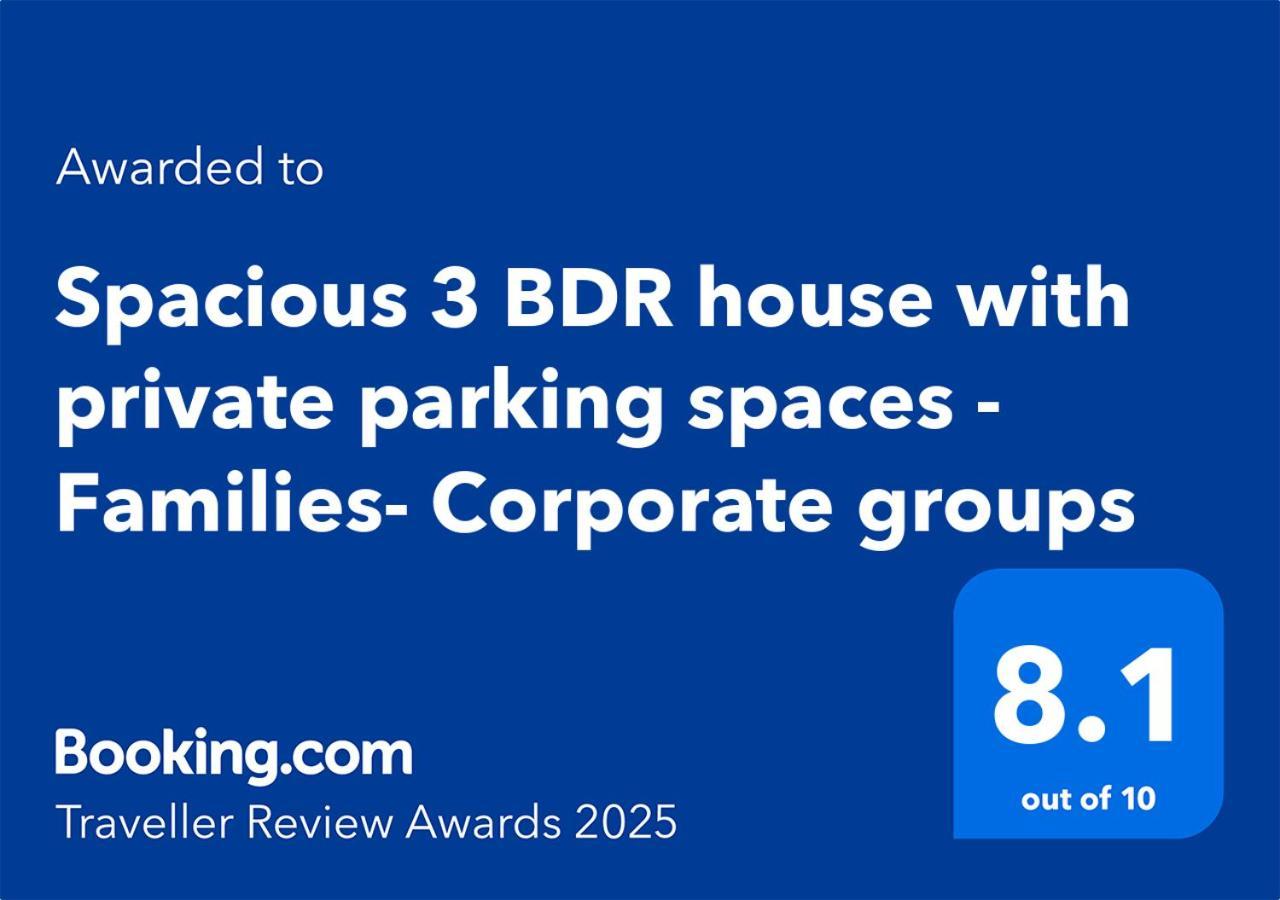 Spacious 3 Bdr House With Private Parking Spaces - Families- Corporate Groups