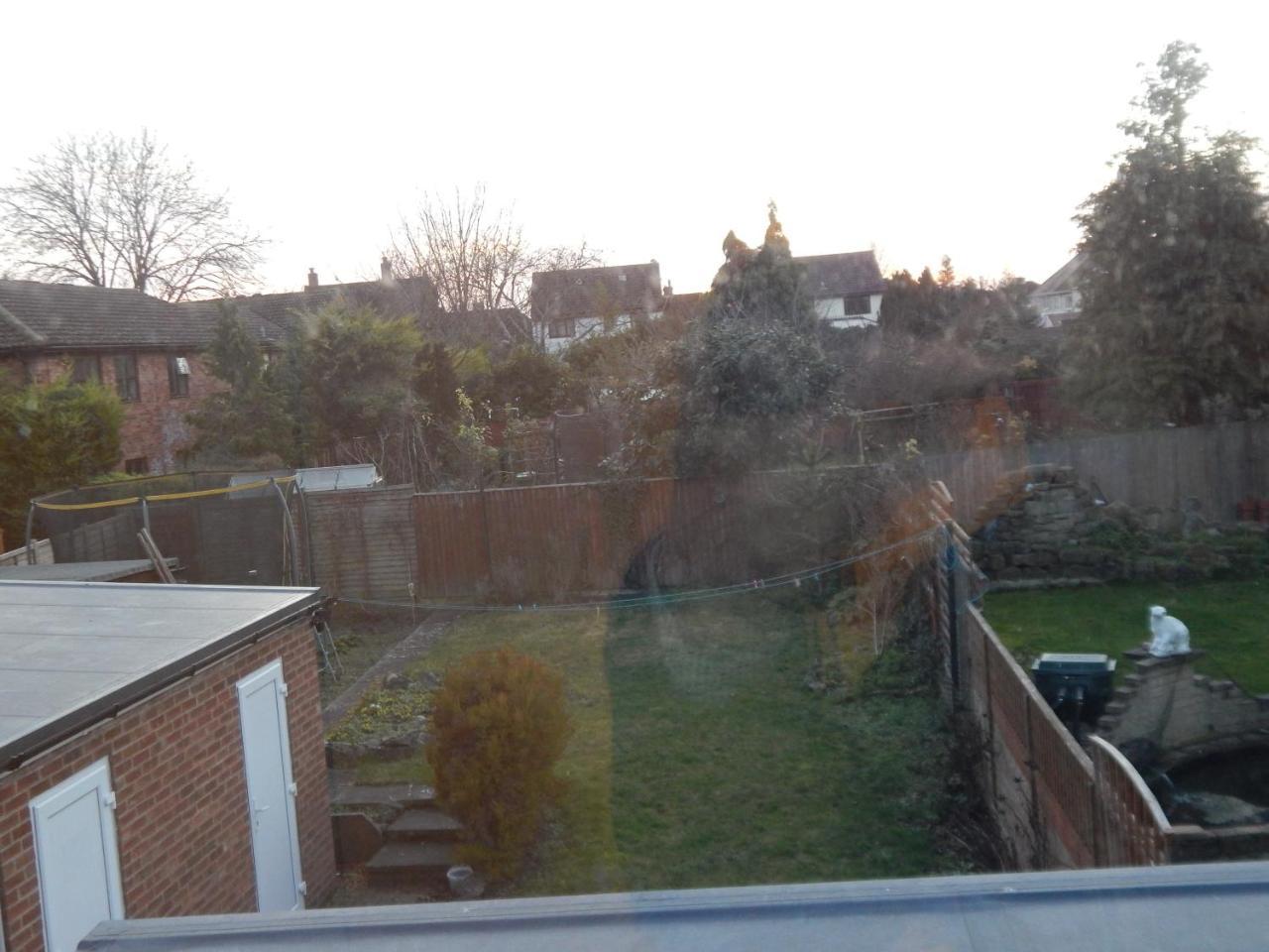 Holiday home Spacious 3 Bdr House With Private Parking Spaces - Families- Corporate Groups *